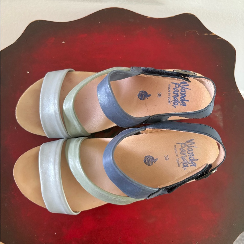 Wanda Panda Women's Blue and Green Sandals